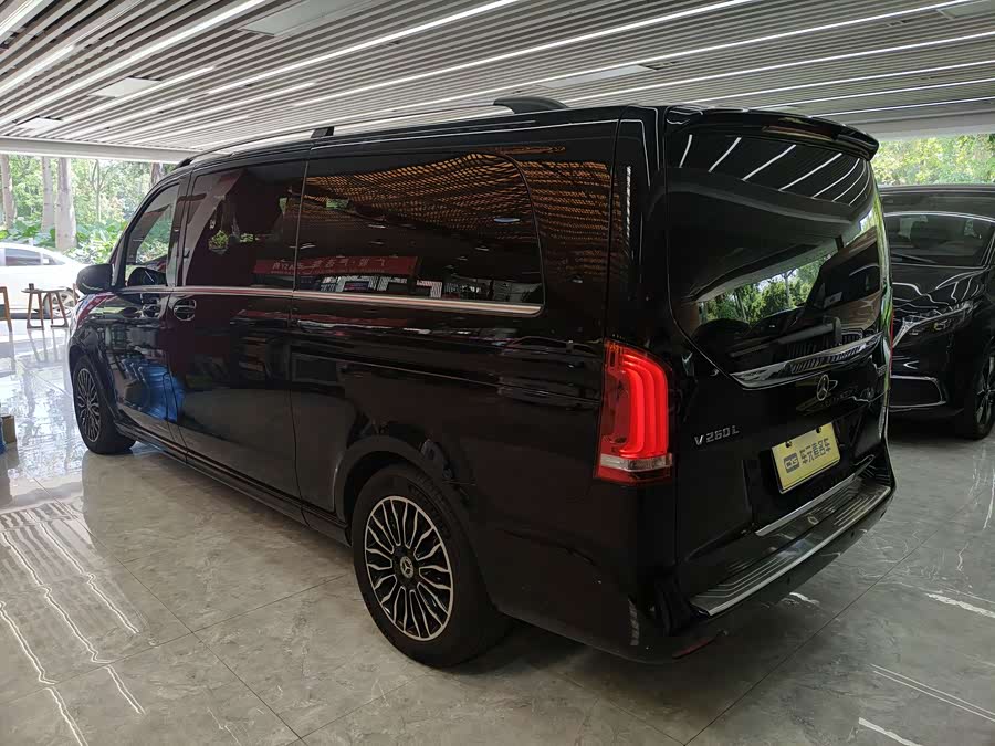 Mercedes-Benz V Class 2020 car image #3