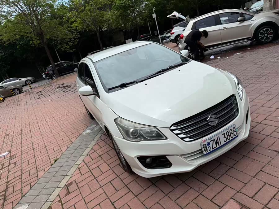Suzuki Ciaz 2015 изображение автомобиля #3