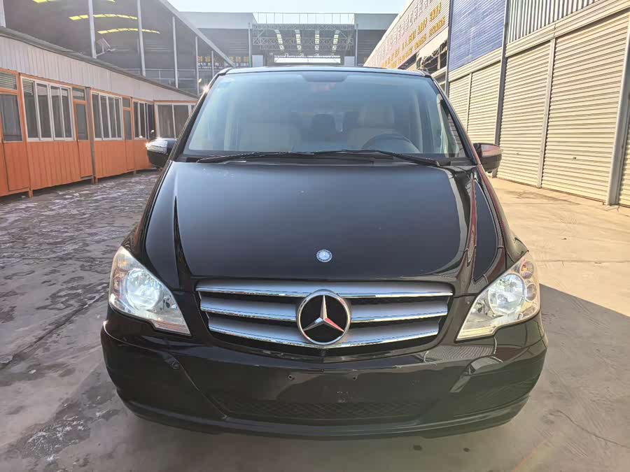 奔驰 唯雅诺 2017 汽车图片 #3