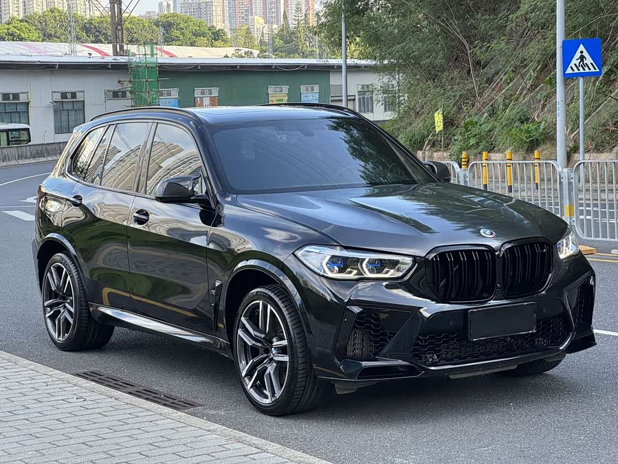 BMW X5 M 2021 car image #3
