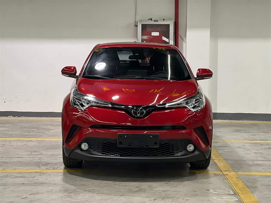 Toyota C-HR 2021 immagine di auto #3