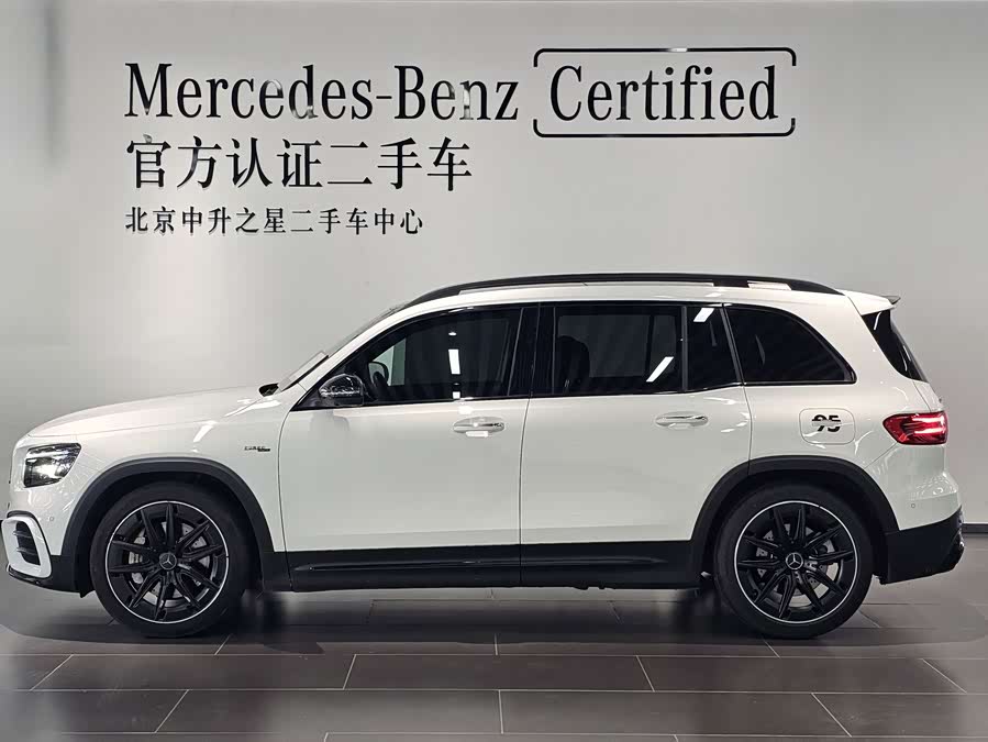 Mercedes-Benz GLB AMG 2024 immagine di auto #3