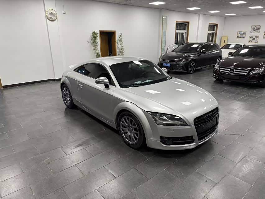 Audi TT 2009 image de voiture #3