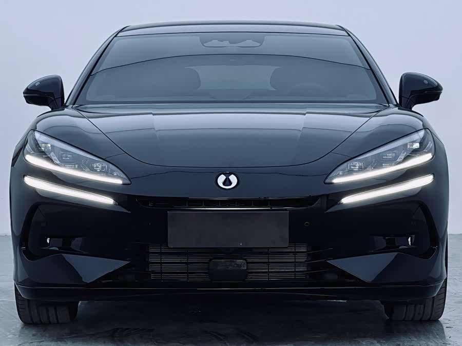 Denza Z9GT 2025 #3 Denza Z9GT 2025 car image #3