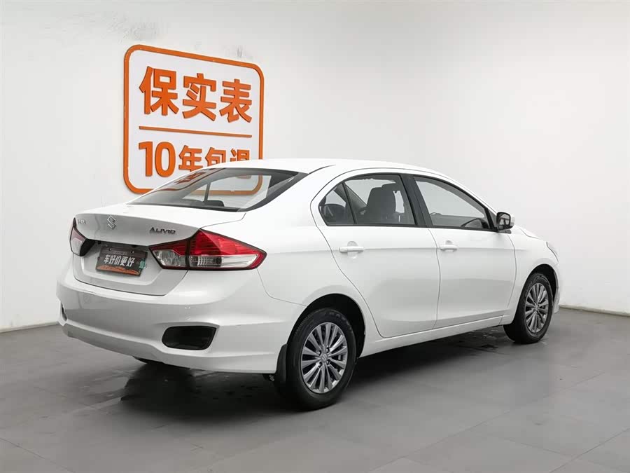 Suzuki Ciaz 2016 изображение автомобиля #3