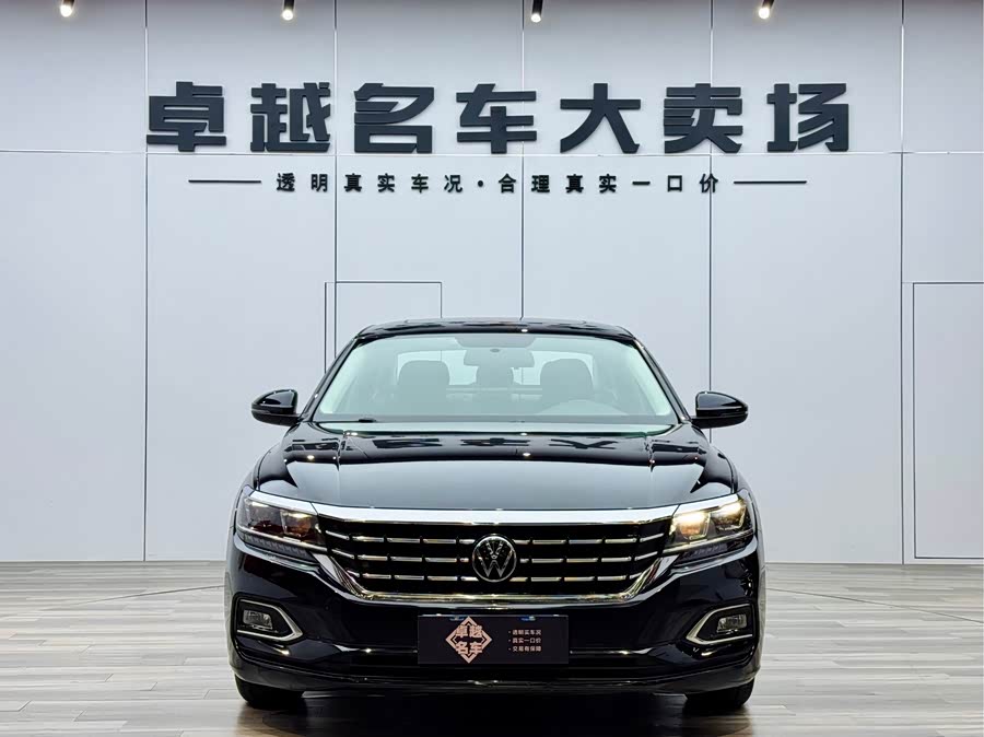 Volkswagen Passat 2021 car image #3