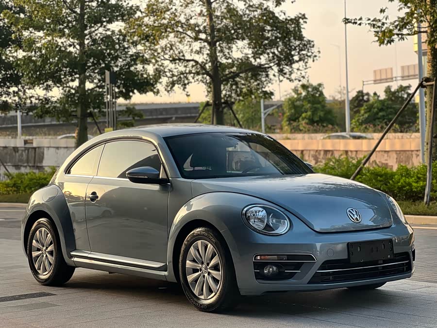Volkswagen Beetle 2018 immagine di auto #3