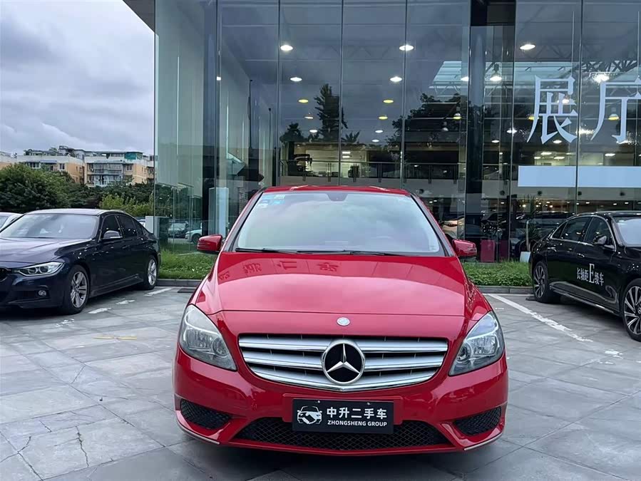 Mercedes-Benz B Class 2013 car image #3