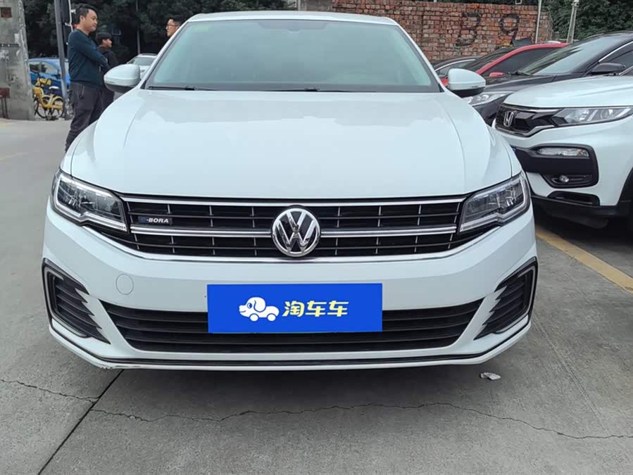 Volkswagen Bora Pure Electric 2021 صورة سيارة #3