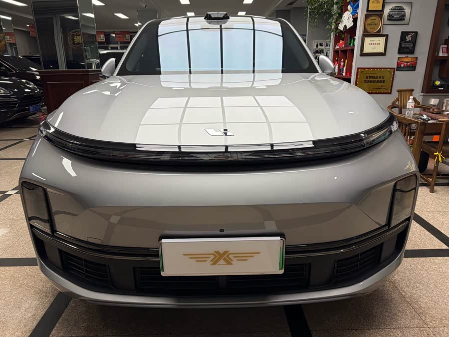 Li L9 2024 صورة سيارة #3