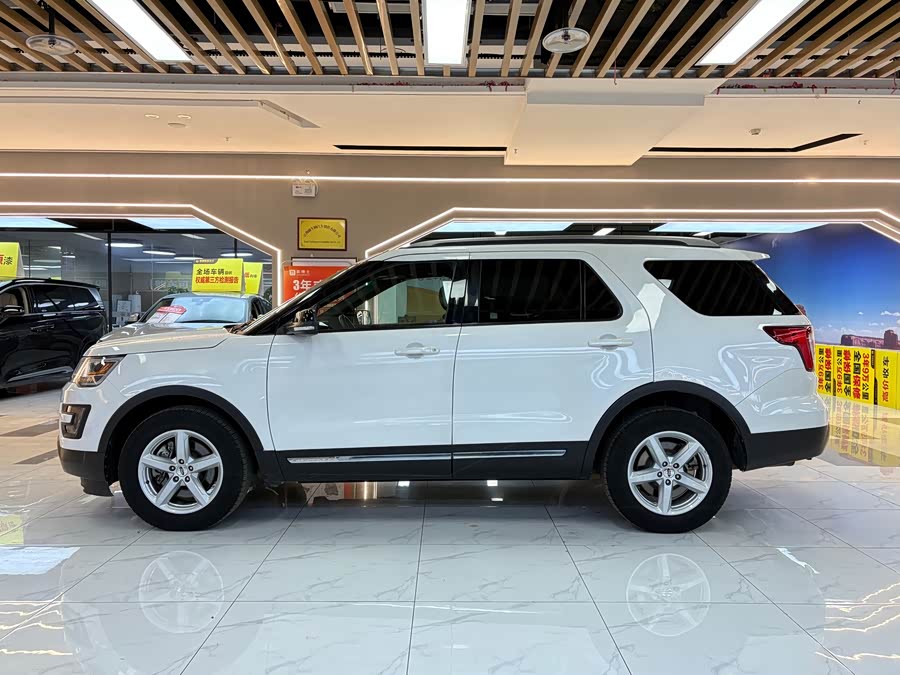 Ford Explorer (Imported) 2016 #3 Ford Explorer (Imported) 2016 car image #3