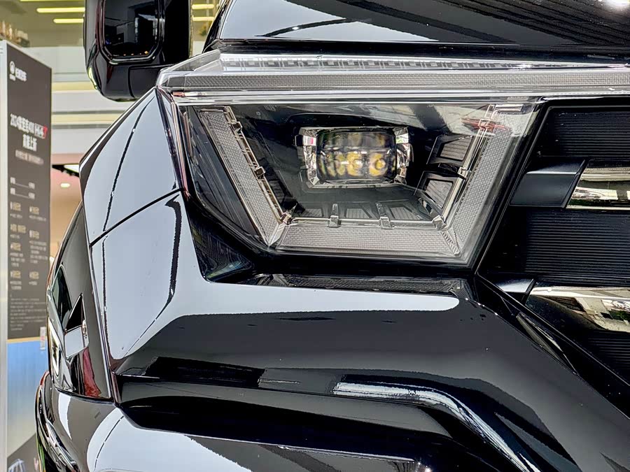 Tank 400 2024 car image #3