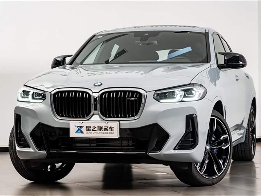 BMW X4 M40i 2024 car image #3