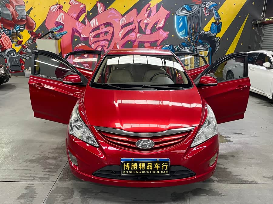 Hyundai Reina 2010 #3 Hyundai Reina 2010 car image #3