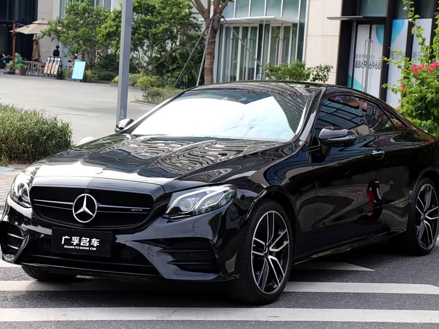 Mercedes-Benz E AMG 2020 صورة سيارة #3