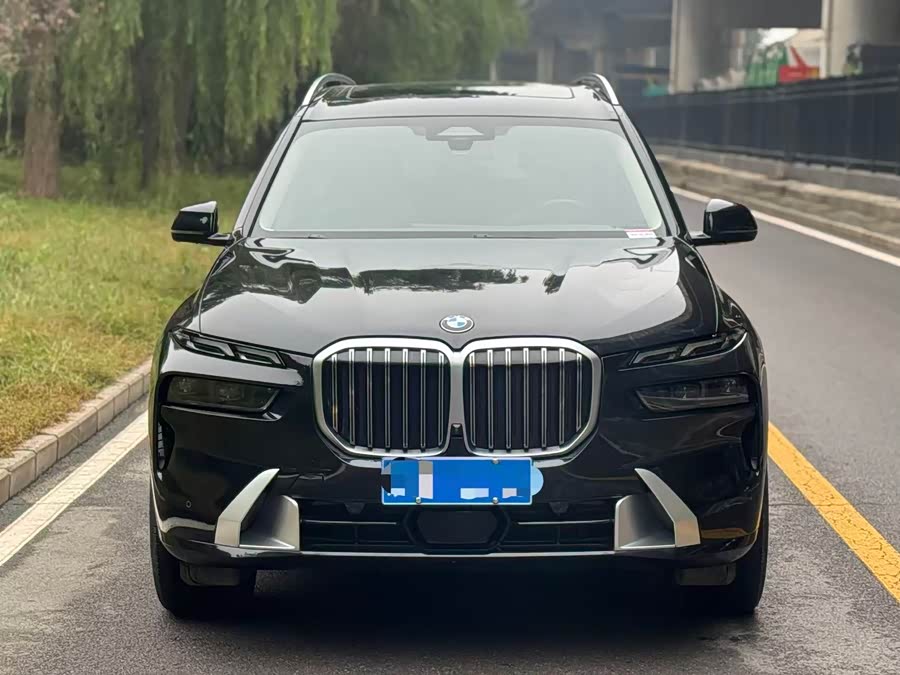 BMW X7 2023 #3 BMW X7 2023 car image #3