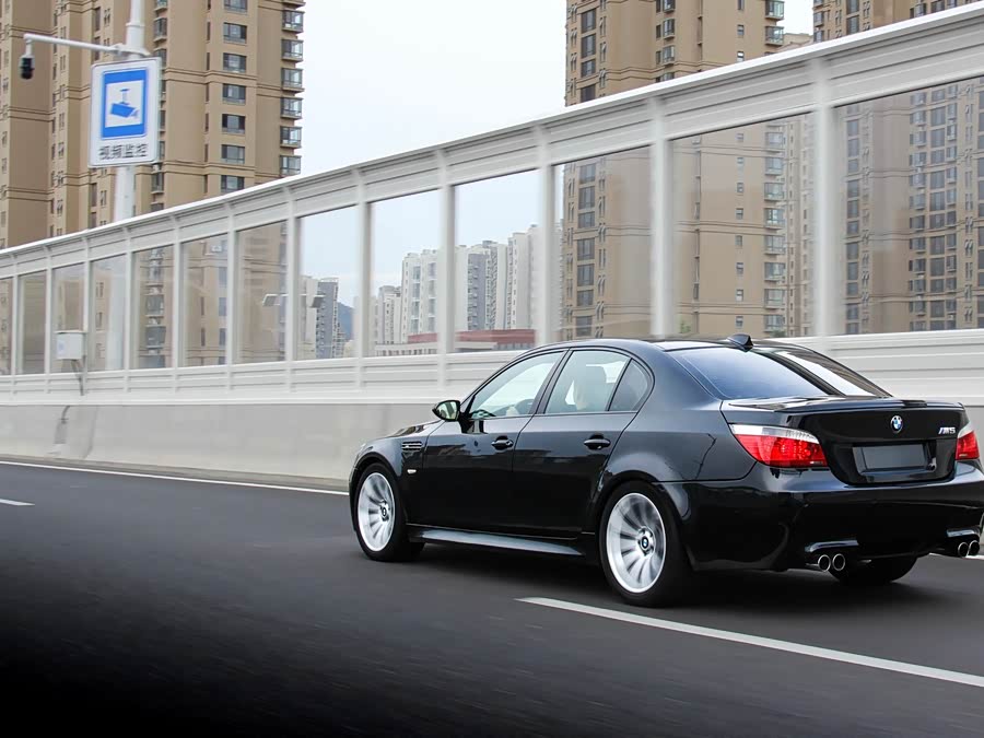 BMW M5 2007 car image #3