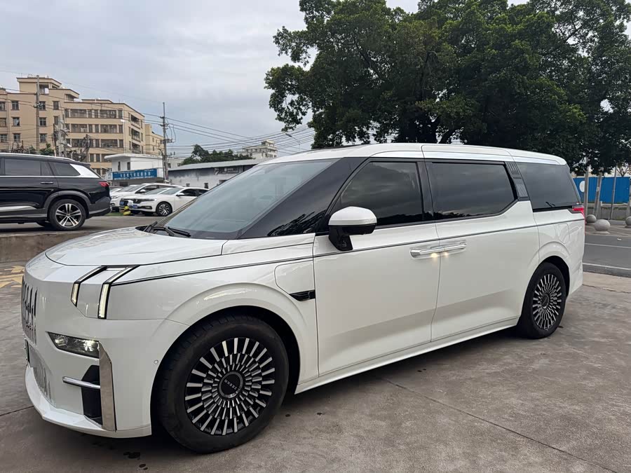 Volkswagen Phideon 2024 immagine di auto #3