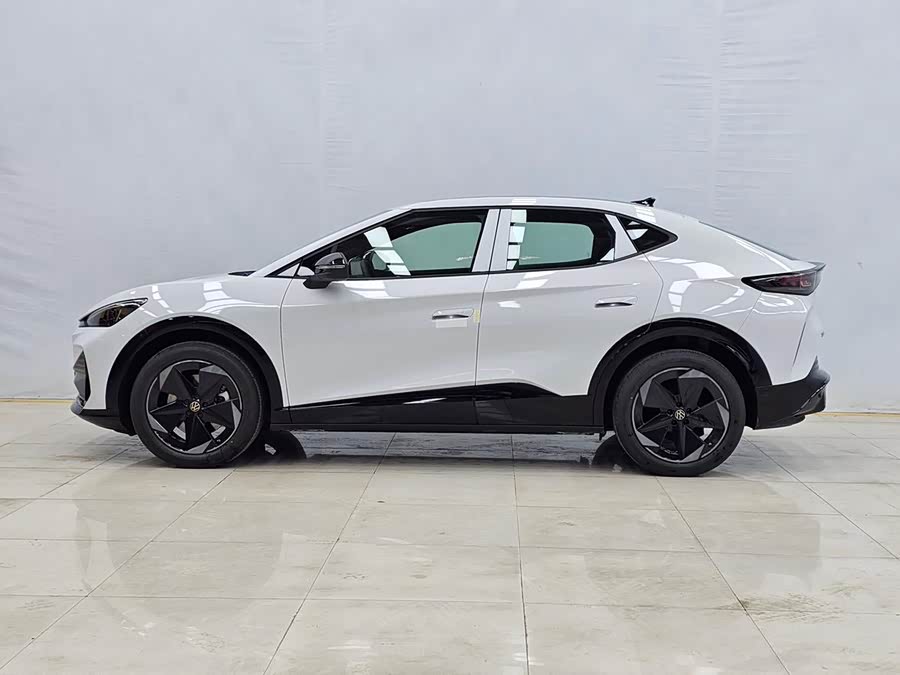 Volkswagen ID.UNYX 06 2025 imagen de coche #3