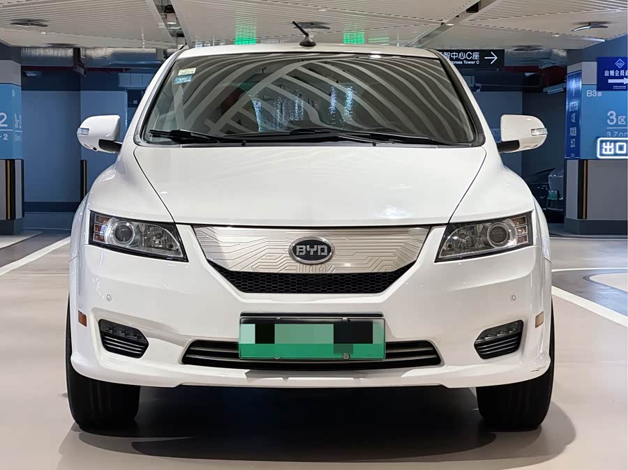 BYD e6 2017 #3 BYD e6 2017 car image #3