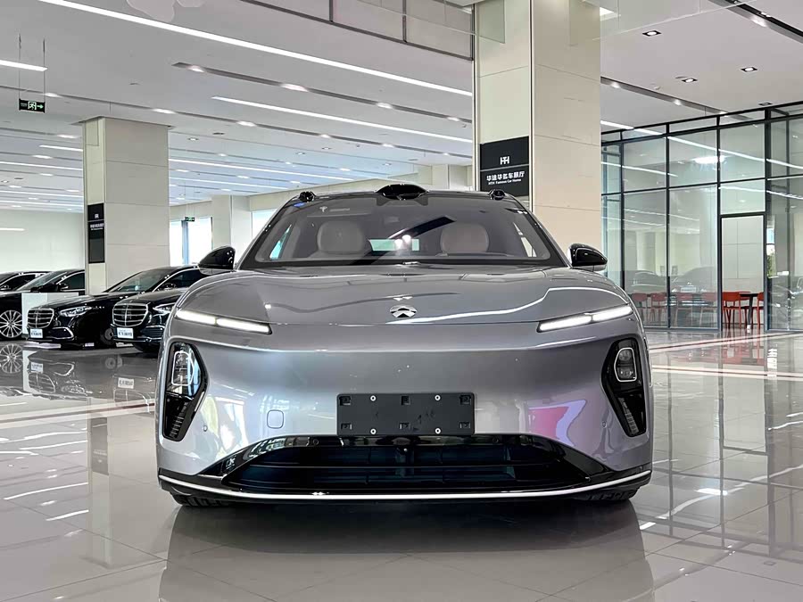 NIO ET9 2025 صورة سيارة #3