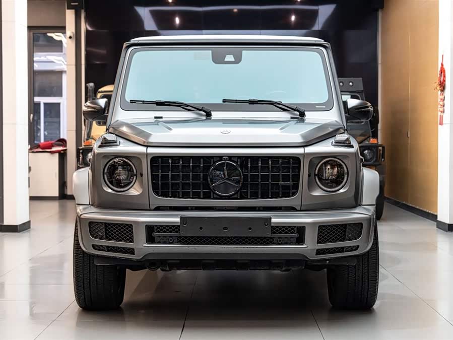 Mercedes-Benz 2024 car image #3