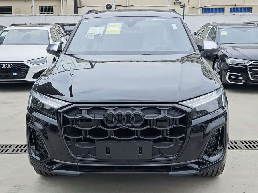 Audi SQ7 #3 Audi SQ7 car image #3