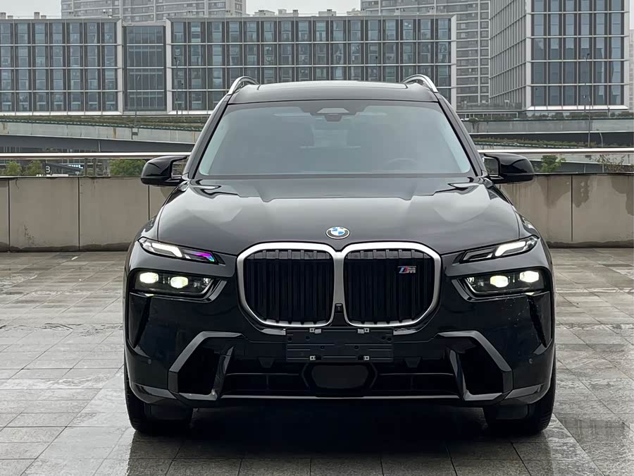 BMW X7 M60i 2023 #3 BMW X7 M60i 2023 car image #3