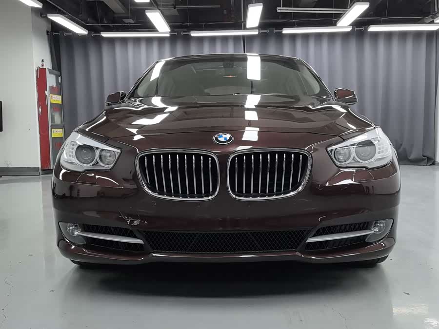 BMW 5 Series GT 2011 immagine di auto #3