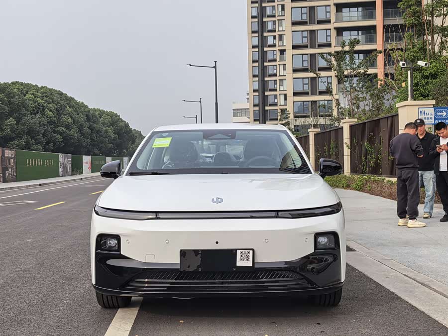 零跑汽车 零跑B01 汽车图片 #3