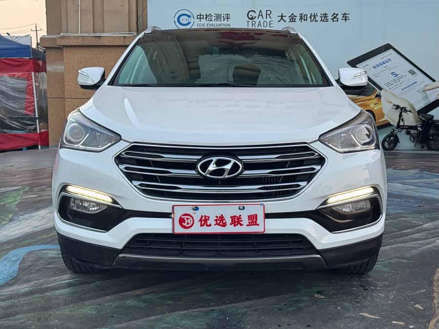 Hyundai Santa Fe 2017 #3 Hyundai Santa Fe 2017 car image #3