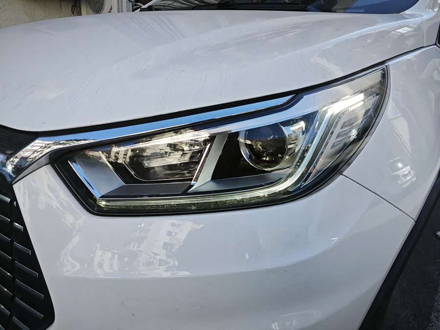 BYD Yuan New Energy 2019 car image #3