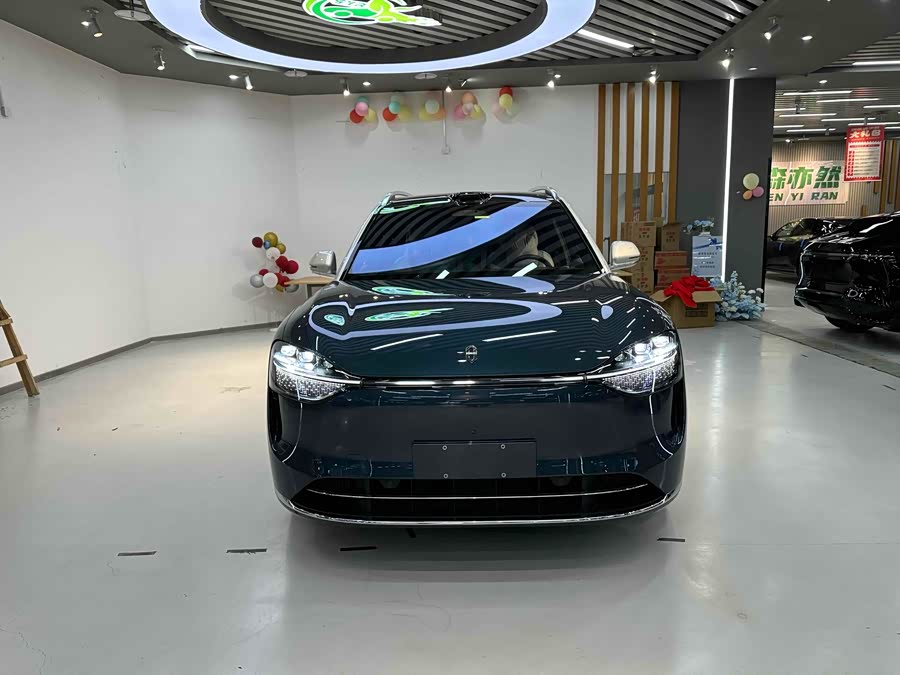 2024 car image #3