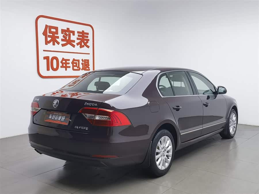 Skoda Superb 2014 car image #3