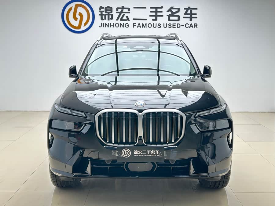 BMW X7 2023 car image #3