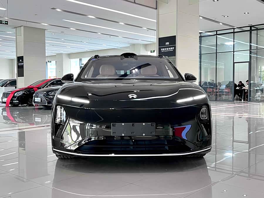 NIO ET9 2025 صورة سيارة #3