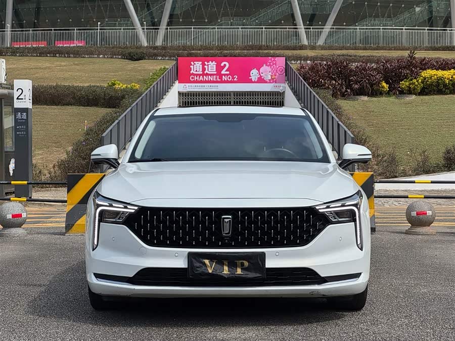 2022 car image #3