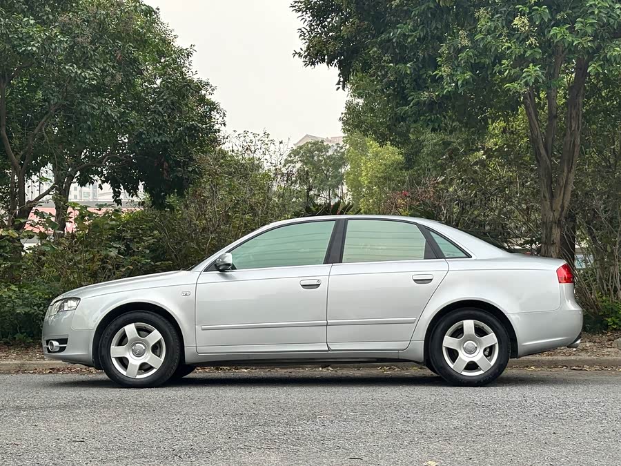 Audi A4 2007 car image #3