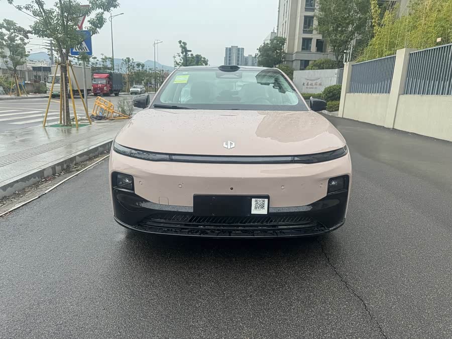 零跑汽车 零跑B01 2025 汽车图片 #3