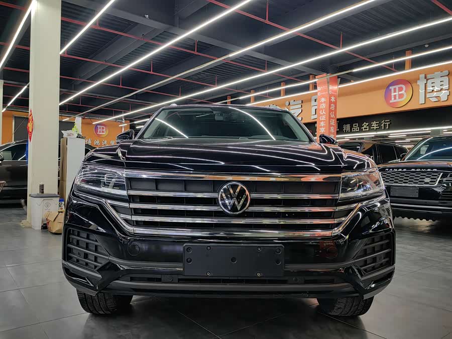 Volkswagen Touareg 2022 car image #3