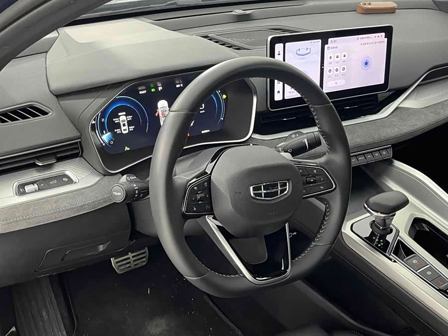 GEELY Preface 2023 car image #3