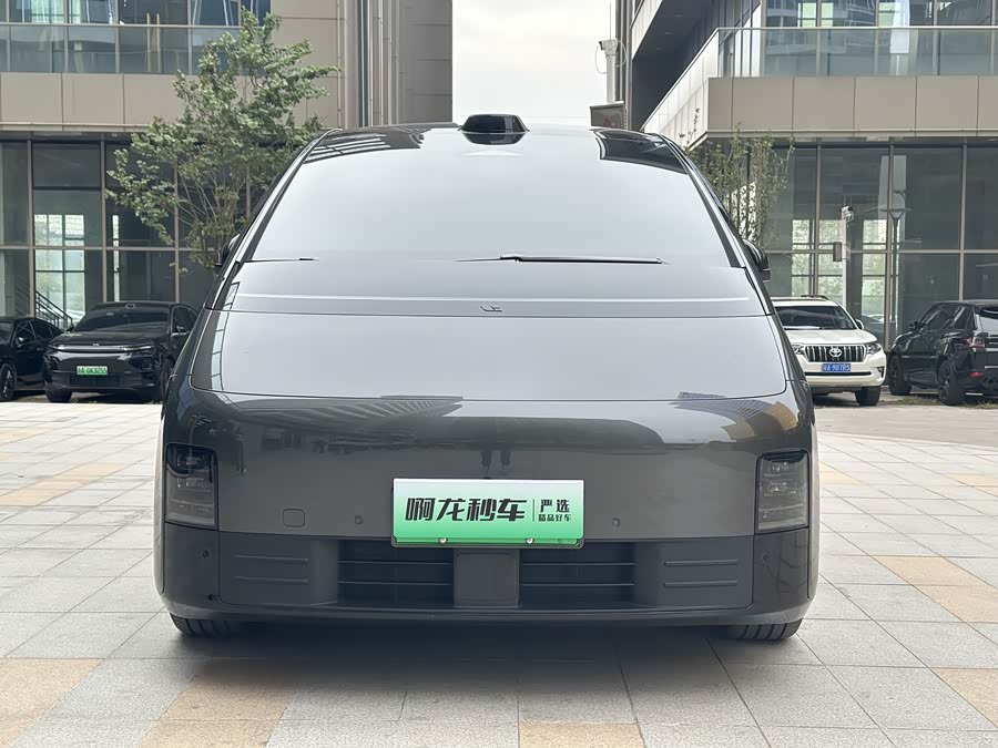 理想汽车 理想MEGA 2024 汽车图片 #3