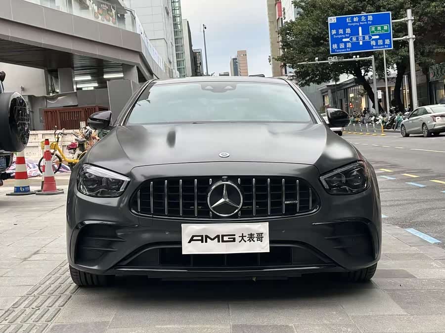 Mercedes-Benz E AMG 2023 صورة سيارة #3