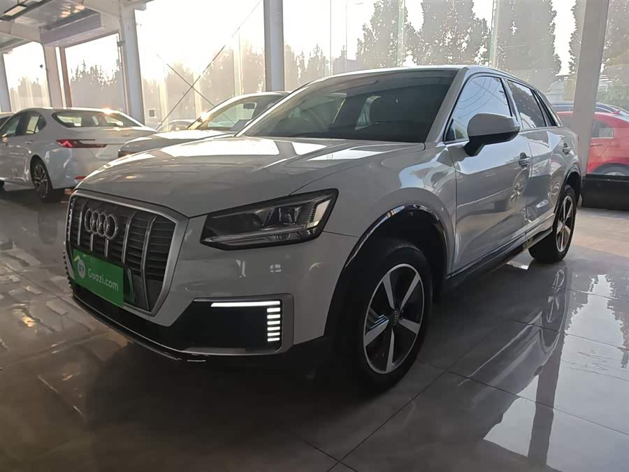 Audi Q2L e-tron 2021 #3 Audi Q2L e-tron 2021 صورة سيارة #3