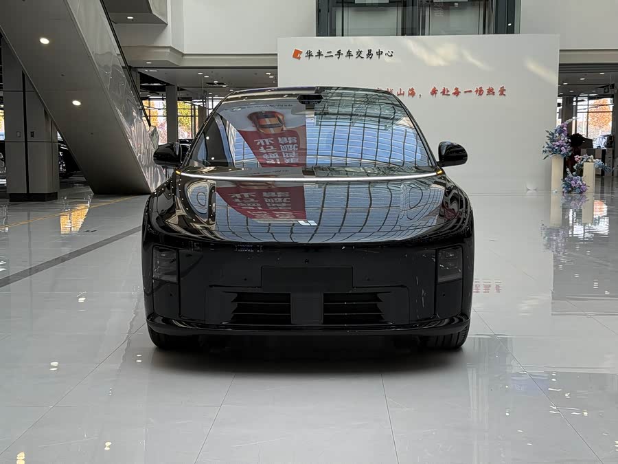 Li i8 2025 изображение автомобиля #3