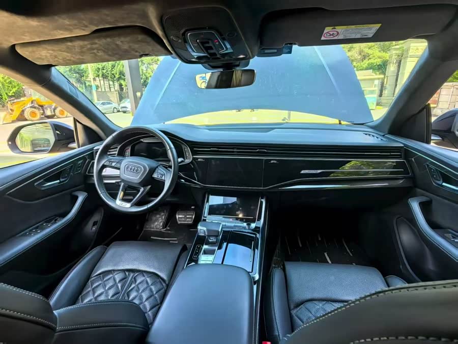 Audi Q8 2022 image de voiture #3