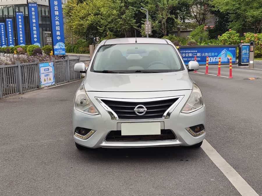 Nissan Sunny 2016 car image #3