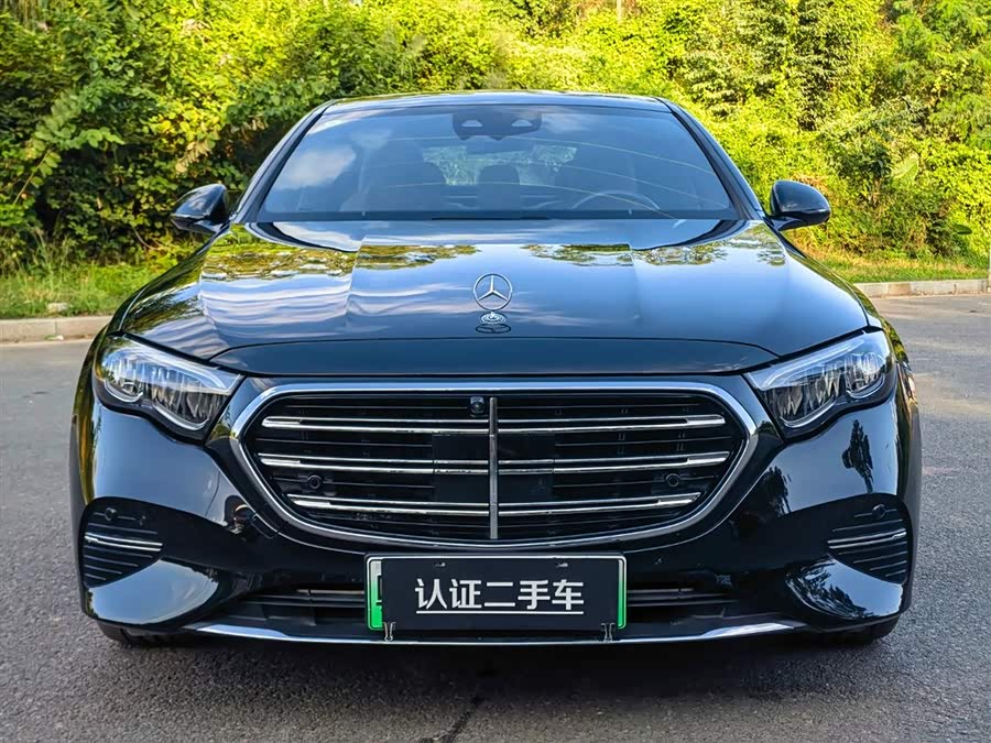 Mercedes-Benz E Class New Energy 2024 car image #3