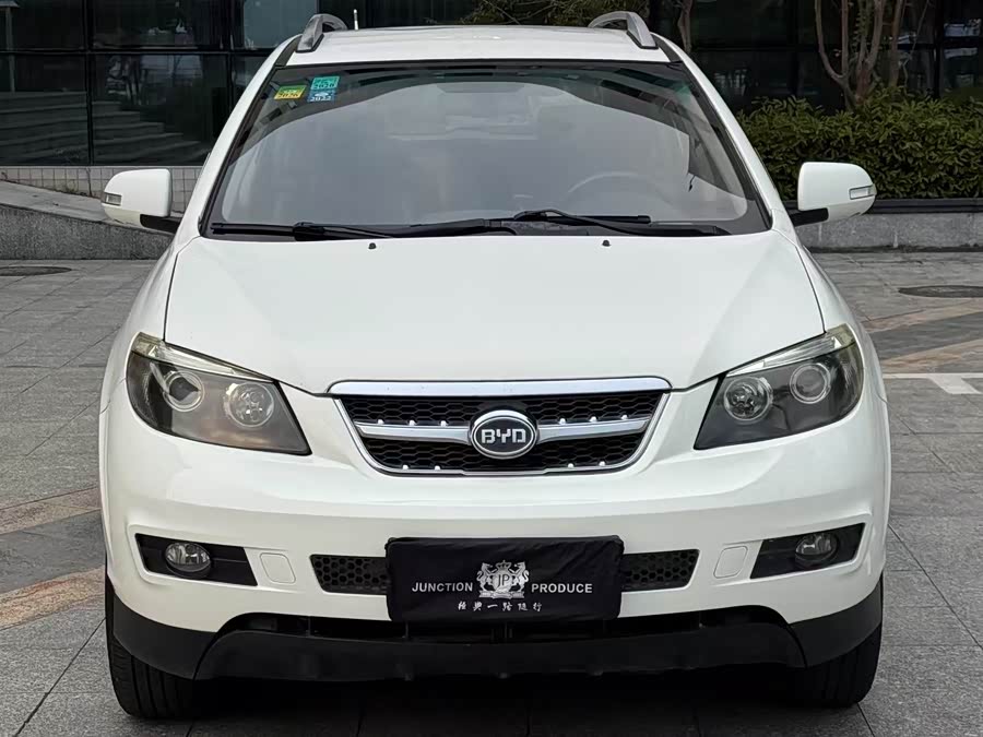 BYD S6 2014 car image #3