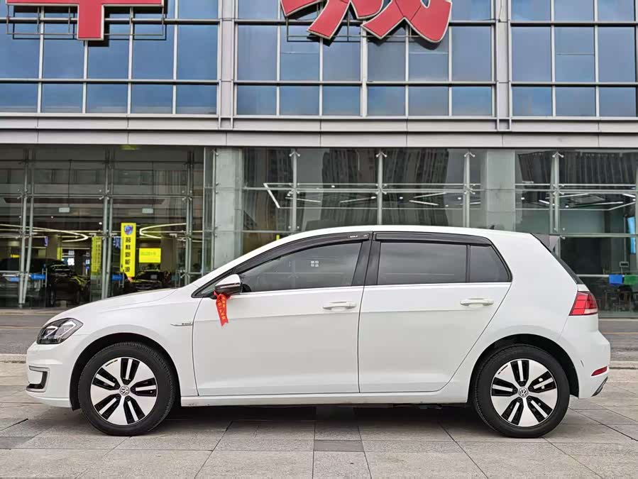 Volkswagen Golf Pure Electric 2021 imagen de coche #3